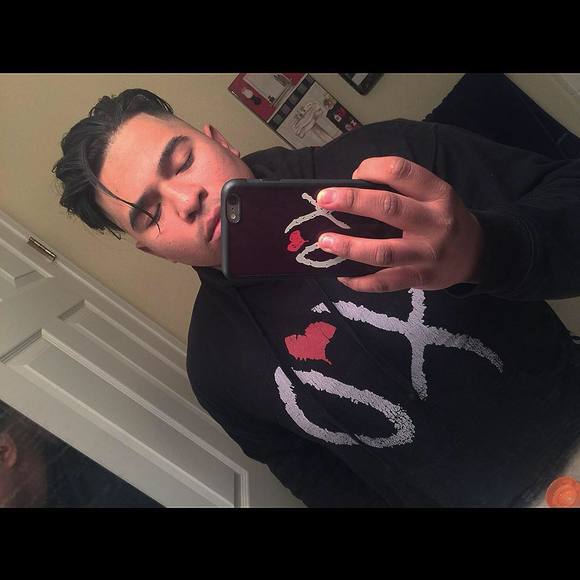 Meet your Posher, Andres - Picture 1 of 1